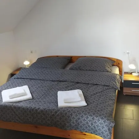 Riverside And Tours * Gdów