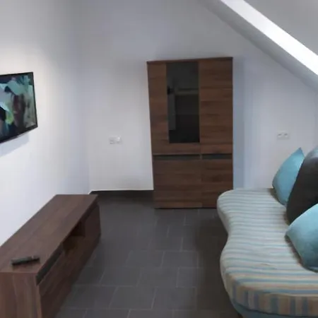 Hébergement de vacances Riverside And Tours *