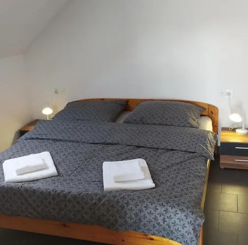 Riverside And Tours * Gdów